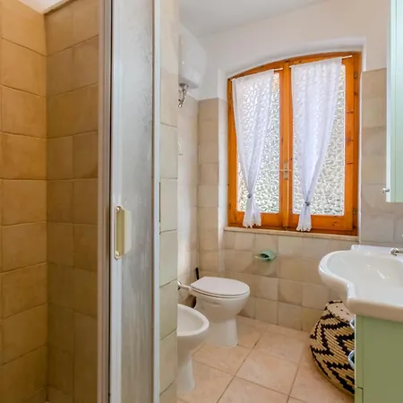 Villa Etnic Eloise A Walk From